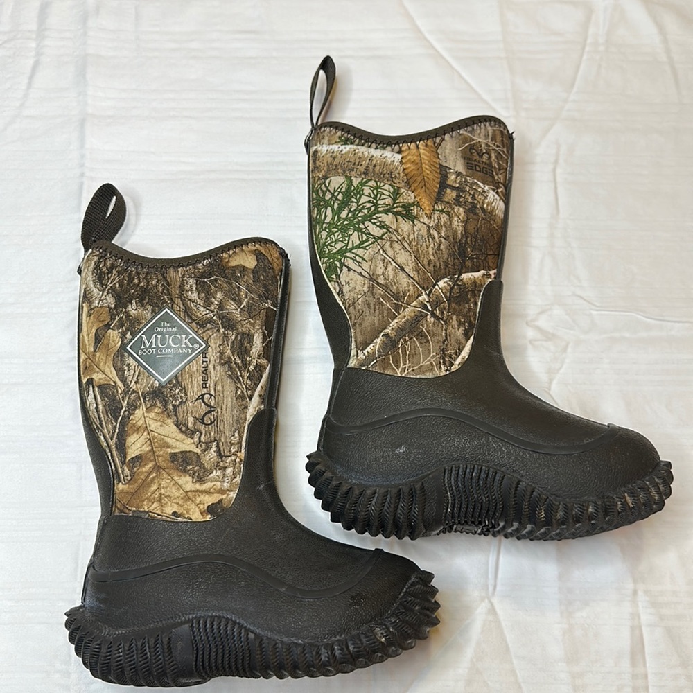 Toddler Muck Boots- Size C6- Slightly used- Non Smoking Home- CAMO